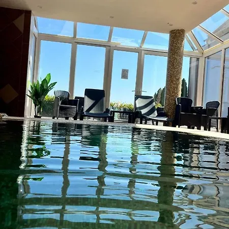 Fonix Wellness ** Apartman Gazde/Camere de închiriat *