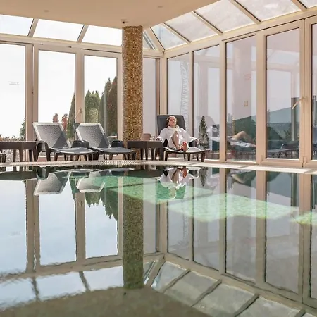 Fonix Wellness ** Apartman Alloggio in famiglia Hévíz