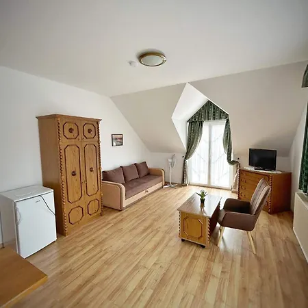Fonix Wellness ** Apartman Alloggio in famiglia Hévíz